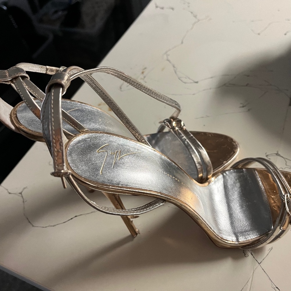 Guiseppi Zanotti